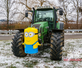 Symbolbild Schilderbrücke auf einer Autobahn mit dem Warnhinweis , Schriftzug Staugefahr ab 08.01.2023 wegen Demonstrationen