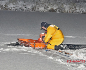 Spektakuläre Alarmübung – Feuerwehr Leonberg übt Eisrettung unter Einsatzbedingungen