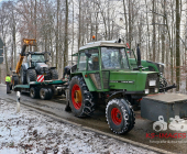 ***INFO- & BILDERUPDATER*** Pressemitteilung
VU zwischen Traktorgespann und Pkw, Fahrzeuge stark deformiert, Straße
komplett blockiert, vermutlich zwei Verletzte