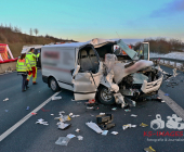 ***BILDERUPDATE mit Pressemitteilung***
Vier Verletzte und hoher Sachschaden nach Auffahrunfall am Stauende