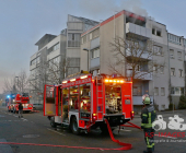 Brand in Gerlinger Wohn- und Geschäftshaus beschäftigt Feuerwehr über Stunden
