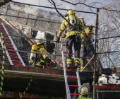 Erste Motive **Brand in Aussegnungshalle Ingersheim nach Schweißarbeiten**