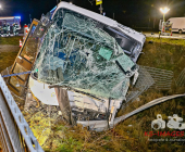 Schwerer Verkehrsunfall mit Linienbus - 1 Toter, 2 Schwerverletzte