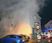 ***INFOUPDATE PRESSEMITTEILUNG*** Gebäudebrand in Leonberg-Höfingen führt zu Großeinsatz von Feuerwehr Rettungsdienst.