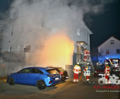 ***INFOUPDATE PRESSEMITTEILUNG*** Gebäudebrand in Leonberg-Höfingen führt zu Großeinsatz von Feuerwehr Rettungsdienst.