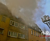 Großalarm im Landkreis Ludwigsburg. Dachstuhl eins historischen Hauses in Vaihingen-Enzweihingen steht in Brand