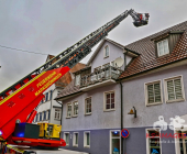 Großalarm im Landkreis Ludwigsburg. Dachstuhl eins historischen Hauses in Vaihingen-Enzweihingen steht in Brand