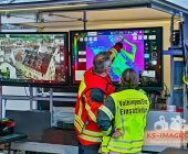 Großalarm im Landkreis Ludwigsburg. Dachstuhl eins historischen Hauses in Vaihingen-Enzweihingen steht in Brand