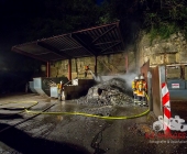 Metallspäne und Schleifspäne fangen Feuer - dicke schwarze Rauchsäule über Backnanger Metallverwerter