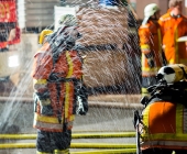 Metallspäne und Schleifspäne fangen Feuer - dicke schwarze Rauchsäule über Backnanger Metallverwerter