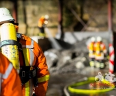 Metallspäne und Schleifspäne fangen Feuer - dicke schwarze Rauchsäule über Backnanger Metallverwerter