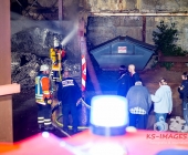 Metallspäne und Schleifspäne fangen Feuer - dicke schwarze Rauchsäule über Backnanger Metallverwerter