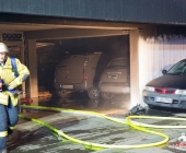 20140301_tiefgaragenbrand-in-bietigheim-personen-werden-evakuiert-alte-leute-von-feuerwehr-getragen-369