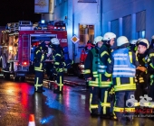 11 Verletzte bei Matrazenbrand in einem Kinderzimmer - Vater bei Löschversuche schwer verletzt