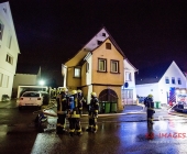 11 Verletzte bei Matrazenbrand in einem Kinderzimmer - Vater bei Löschversuche schwer verletzt