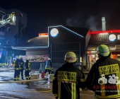 Feuer im Burgerking - Abzugshaube über Burgerbrater fängt Feuer