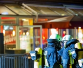 Feuer im Burgerking - Abzugshaube über Burgerbrater fängt Feuer