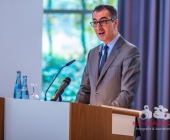 Cem Özdemir hält Schillerrede im DLA in Marbach an Schillers Jahrestag
