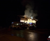 20140423_Dachstuhl brennt Lichterloh - Großaufgebot an Rettungskräften-0432