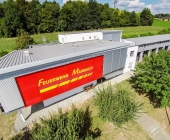 [Nachschlag alle Motive] Pkw rast mit 80 Sachen frontal in LKW - Fahrerin Schwerstverletzt und eingeklemmt - Tachonadel frierte ein