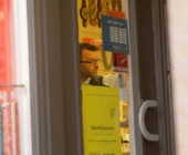 20140422_Ueberfall auf Schmuckgeschaeft - Taeter bewaffnet mit Pistole und Messer fluechtig - grosse Suchaktion-0338