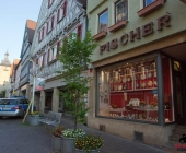 20140422_Ueberfall auf Schmuckgeschaeft - Taeter bewaffnet mit Pistole und Messer fluechtig - grosse Suchaktion-0339