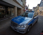 20140422_Ueberfall auf Schmuckgeschaeft - Taeter bewaffnet mit Pistole und Messer fluechtig - grosse Suchaktion-0340