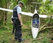 Segelflieger stÃ¼rzt im Waldgebiet ab - Familienvater schwer verletzt