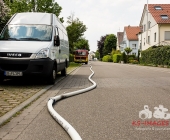 Brandstifter schlägt am helligten Tag zu - Nachbarn in Angst - In Ossweiler Gartensiedlung brennt ein Gartenhaus ab