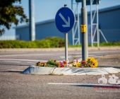 Bilder der Gedenkstätte - Fußgänger beim überqueren der Fahrbahn von Auto erfasst und getötet