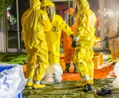 Chemische Reaktion im Tauchbecken - Großer Gefahrguteinsatz in Asperg