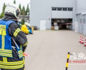 Chemische Reaktion im Tauchbecken - Großer Gefahrguteinsatz in Asperg