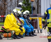 Chemische Reaktion im Tauchbecken - Großer Gefahrguteinsatz in Asperg
