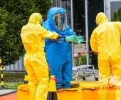 Chemische Reaktion im Tauchbecken - Großer Gefahrguteinsatz in Asperg