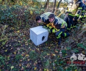 Aufgebrochener Tresor in Marbach im Neckar am Kraftwerk gefunden und durch Feuerwehr geborgen