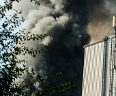 Großbrand in Remseck - Landkreise Helfen sich aus -  Waffenfund bei Löscheinsatz - Feuerwehrmann verletzt
