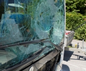 Krad kracht frontal in Linienbus auf einer LandstraÃe