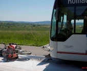 Krad kracht frontal in Linienbus auf einer LandstraÃe
