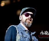 Sido ölt seine Stimme mit Jägermeister und feiert den letzten Auftritt des KSK Music Open 2016