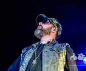 Sido ölt seine Stimme mit Jägermeister und feiert den letzten Auftritt des KSK Music Open 2016