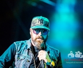 Sido ölt seine Stimme mit Jägermeister und feiert den letzten Auftritt des KSK Music Open 2016