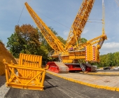 Brücke mit 55 Tonnen raus und 90 Tonnen rein. Platz 3 der größten Kräne der Welt in BURGSTETTEN