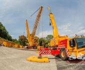 Brücke mit 55 Tonnen raus und 90 Tonnen rein. Platz 3 der größten Kräne der Welt in BURGSTETTEN