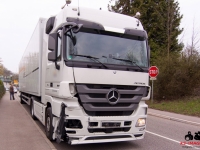 verkehrsunfall-lkw-gegen-pkw-bietigheim-22-04-2013_0002