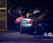 Bandenkrieg? - Gruppe Russen von anderer Personengruppe angegriffen - Einer niedergestochen mehrere Verletzte ein zertrümmerter PKW aus der Straße