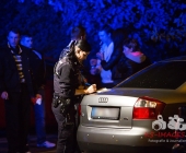 Bandenkrieg? - Gruppe Russen von anderer Personengruppe angegriffen - Einer niedergestochen mehrere Verletzte ein zertrümmerter PKW aus der Straße