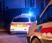 Bandenkrieg? - Gruppe Russen von anderer Personengruppe angegriffen - Einer niedergestochen mehrere Verletzte ein zertrümmerter PKW aus der Straße