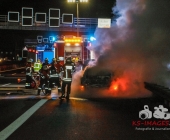 FEUERFOTOS: PKW-Brand auf der A81 höhe Parkplatz Engelberg