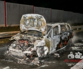 FEUERFOTOS: PKW-Brand auf der A81 höhe Parkplatz Engelberg