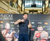 hueck-vs-krasniqi-pressetraining-13-11-2013-charety-boxen_-0039